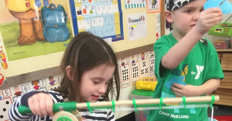 Ice fishing, ice fishing gambling game